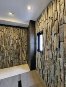 クレフトーンは石目に沿って割り剥がしたままのナチュラルな仕上がり