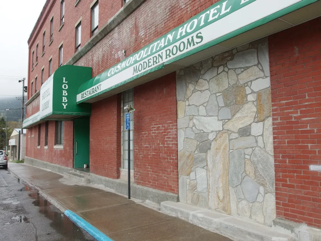 Crowsnest Pass Hotel